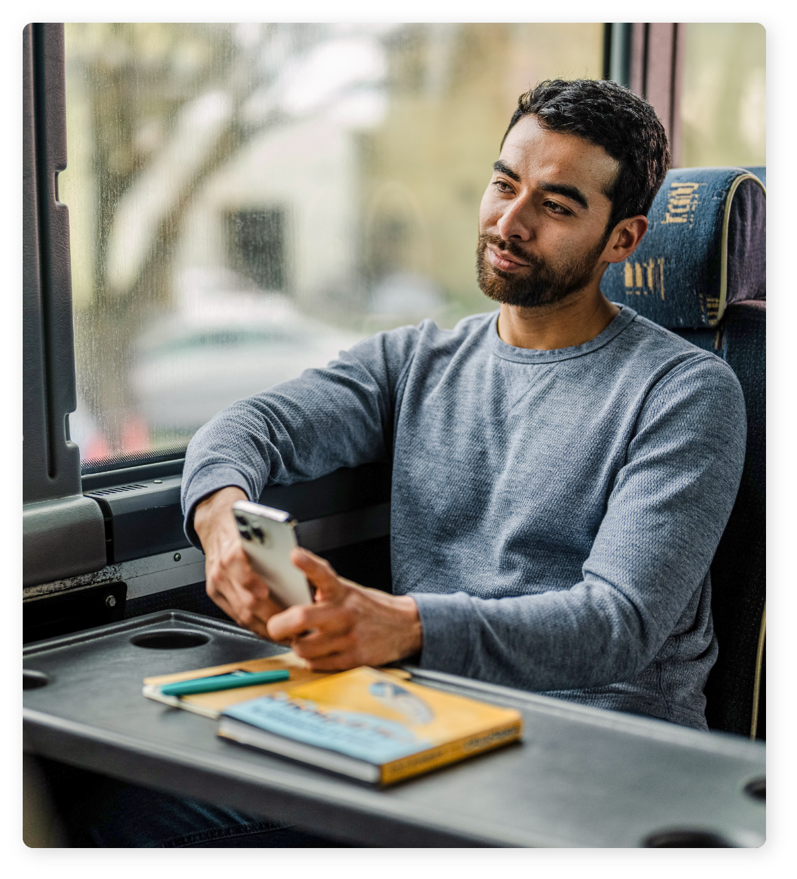 Passengers with bicycles boarding an Amtrak Venture Car