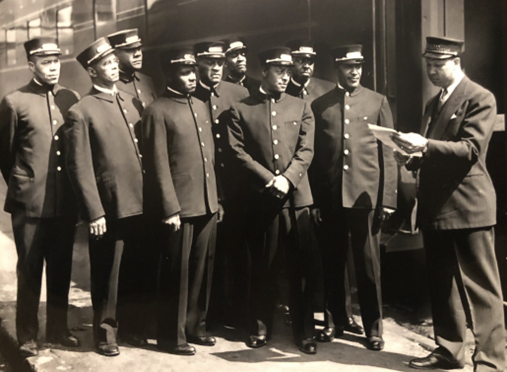 Photo Credit: Museum of the American Railroad
Pullman Porters & Porters Assisting Passengers — Museum of the American Railroad (historictrains.org)
